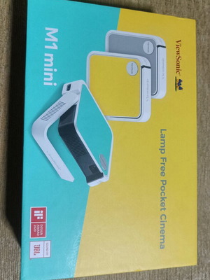 ViewSonic projector with JBL speaker and built-in battery like new
