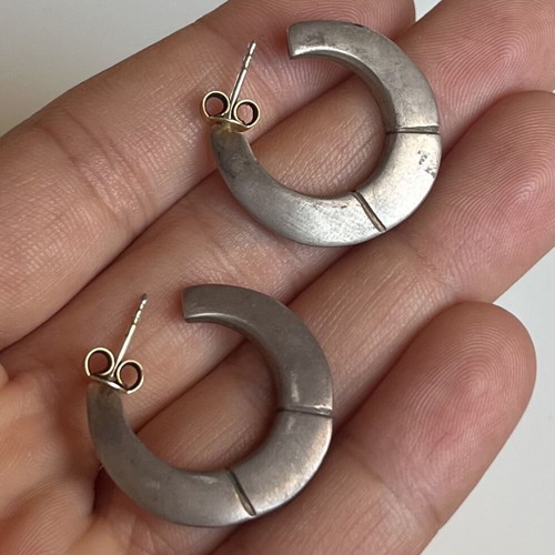 Medium-sized hoop earrings used, oxidized silver
