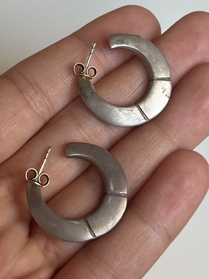 Medium-sized hoop earrings used, oxidized silver