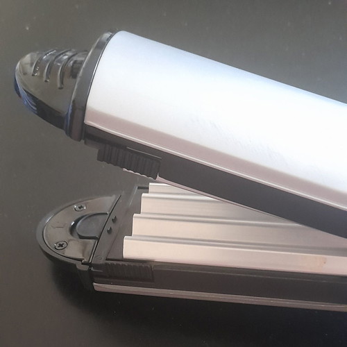 Babyliss hair straightener with three plates used and steam