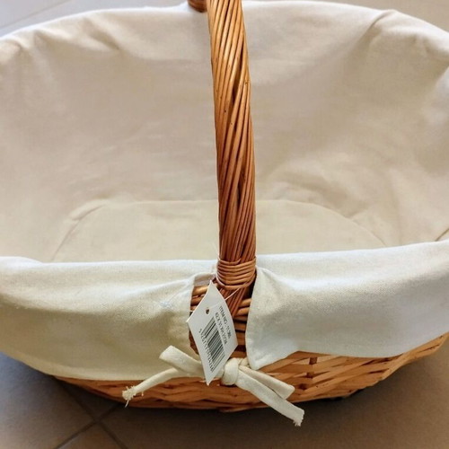 Wicker basket new with cotton lining
