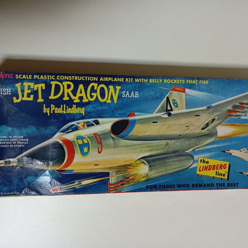 Swedish Jet Dragon Saab model by Lindberg
