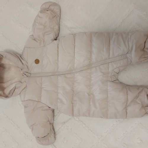 H&M baby snowsuit with soft lining, size 2-4 months