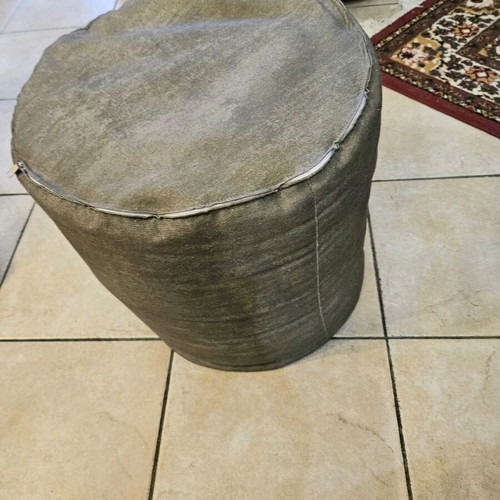Anatomical pouf new gray with removable fabric cover