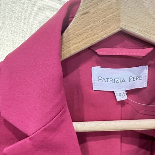 Patrizia Pepe Cropped Blazer like new, fuchsia pink, size IT 40