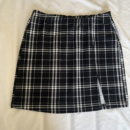 Shein black and white plaid skirt with slit