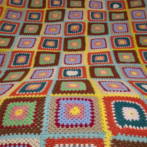 Handmade knitted quilt used for double bed