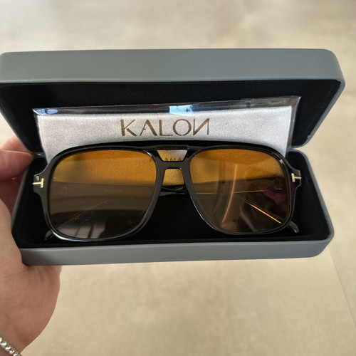 Sunglasses black frame with yellow rectangular lenses new