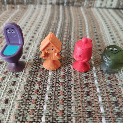 Stikeez Happy Home figures, set of 4