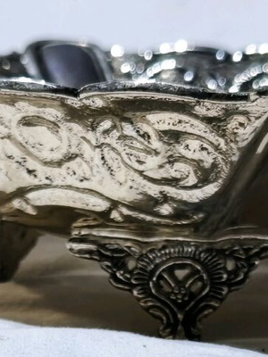 Silver-plated container like new