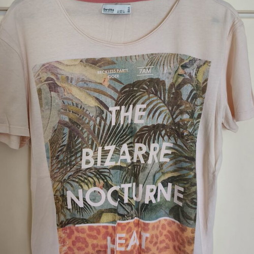 Pull & Bear men's t-shirt with summer design used, multicolor