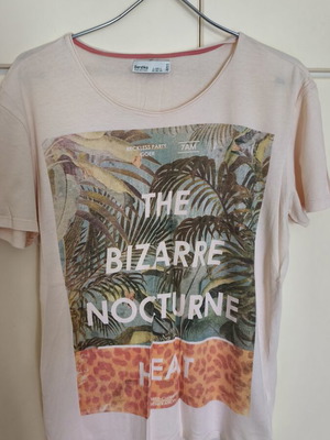 Pull & Bear men's t-shirt with summer design used, multicolor