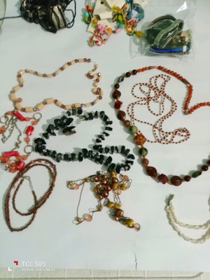 Jewelry used, assorted with belt and mirror gifts