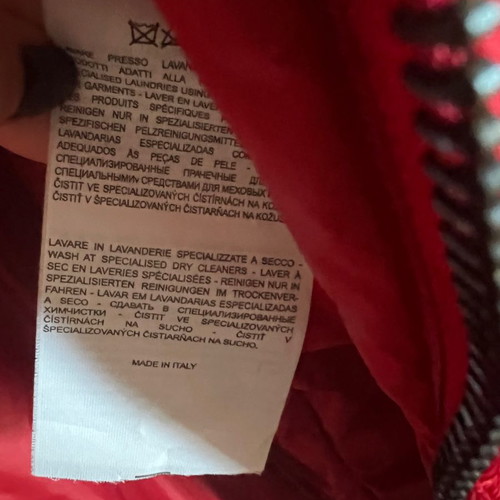Μπουφάν VDP πουπουλένιο καινούργιο, κόκκινο με γουνάκι και swarovski