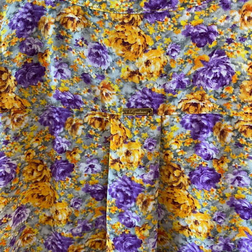 Regalinas floral shirt new, size M, multicolor