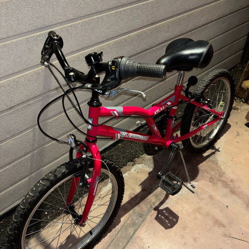 Atlas Clermont Kids Bicycle 6 Speed Like New
