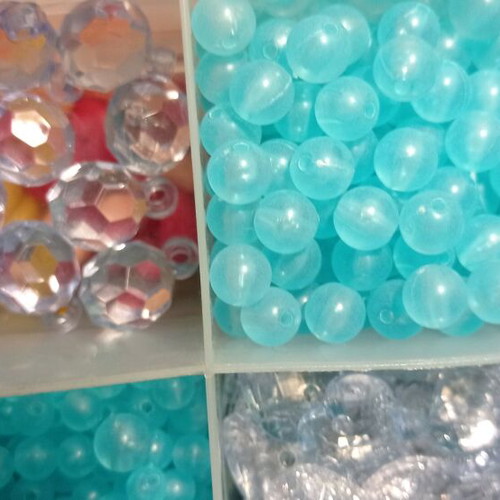 Beads new, assorted colors
