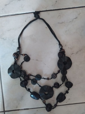 Black long necklace like new