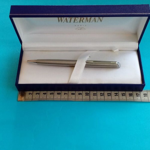 Waterman pen with luxury case like new, silver stainless steel