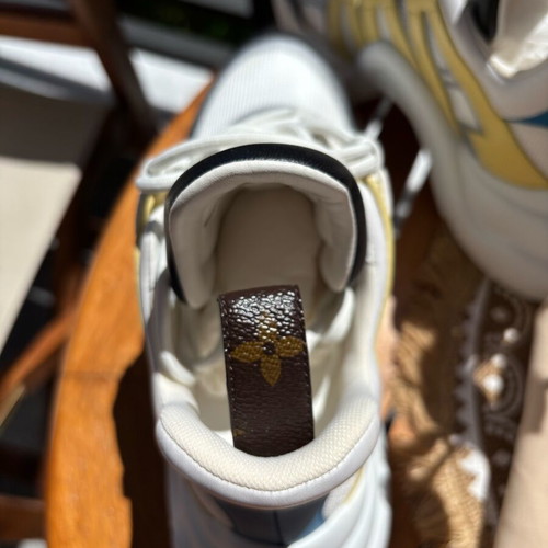 LV Archlight Louis Vuitton sneakers new, white size 38.5