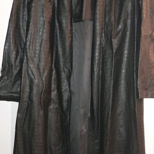 Women's coat like new, leatherette, size L