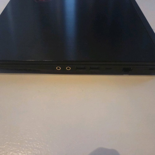 MSI GF63 Thin 11SC laptop like new, Intel i5, 12GB RAM, 256GB SSD