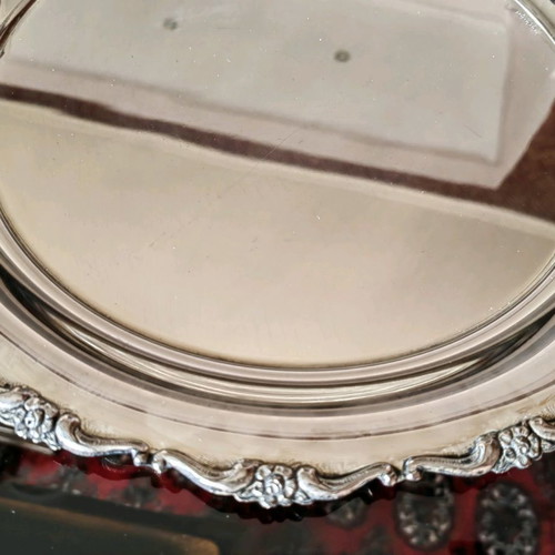 Silver-plated placemats used, classic style, 28cm diameter