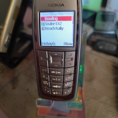 Nokia 3120 phone like new with charger and new battery