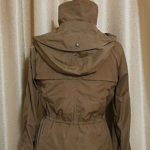 Mango women's parka jacket with lining like new, olive color