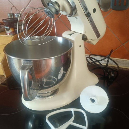 Kitchenaid Artisan kitchen machine mixer, white