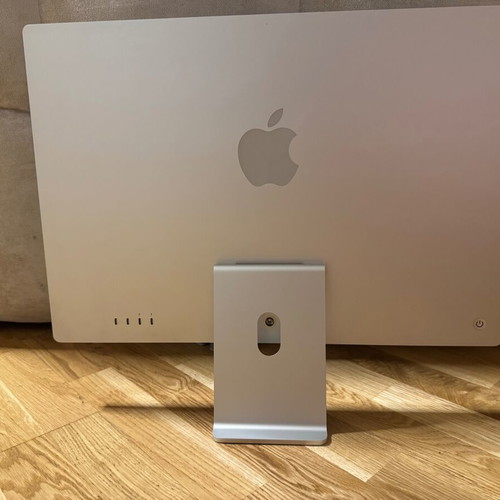 Apple iMac 24-inch with Apple M3 processor, Silver, 10-Core GPU, 512GB SSD