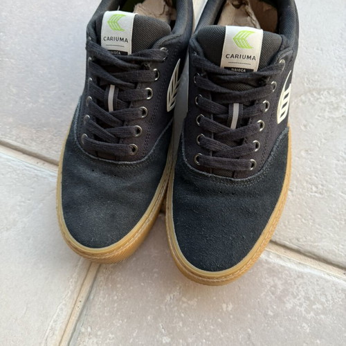 Cariuma Naioca Pro sneakers used size 42 black with rubber sole