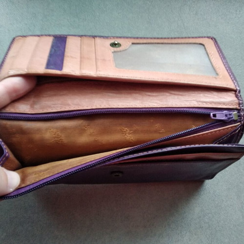 Leather wallet Safari used, purple color