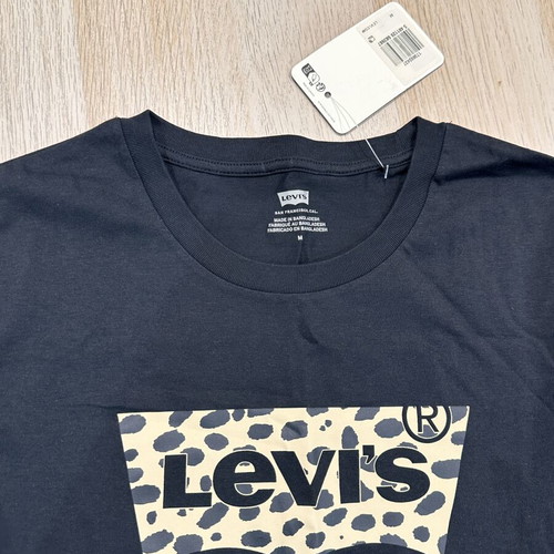Levi's T Shirt new, size M, black