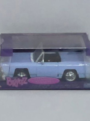 Mini Bratz Series 2 Bratz Carz F.M Cruiser Flashback Minis doll accessory car like new