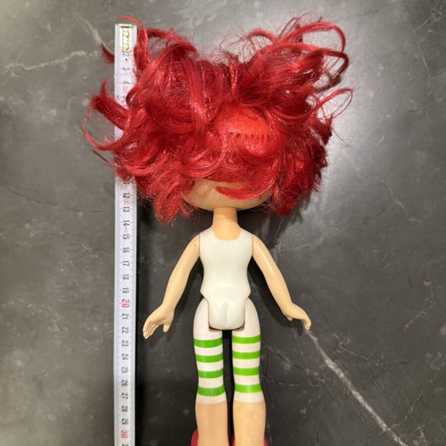 Strawberry Shortcake doll used (M)
