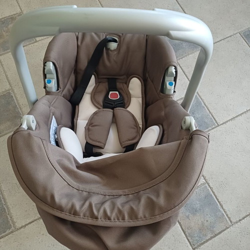 Baby car seat and port bebe CAM like new, 0-13 kg, made in Italy