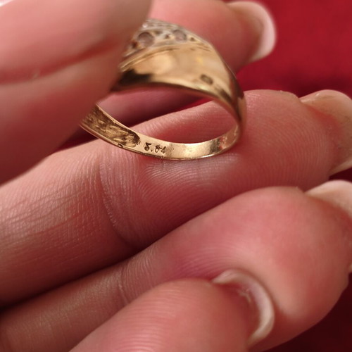 Gold women's ring 14K with natural diamonds 0.04 ct, like new