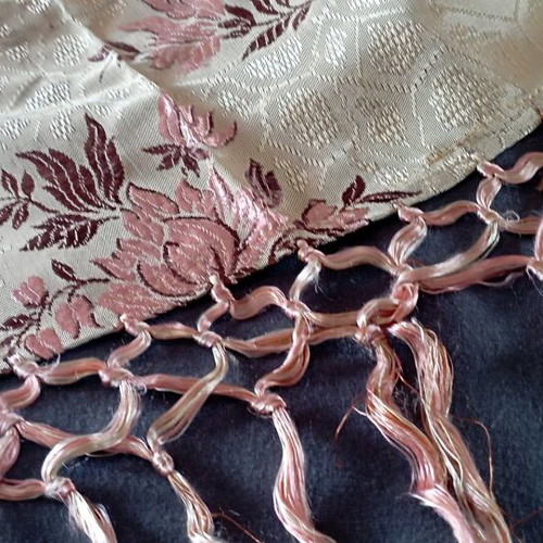 Quilt like new with exquisite fabric and unique aesthetic, 2.09x2.26 m