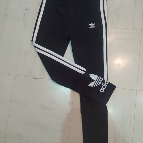Adidas leggings black like new, size M (fits S), 3/4 length