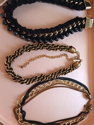 Jewelry used, pack with 3 necklaces, large hoops and bracelet set