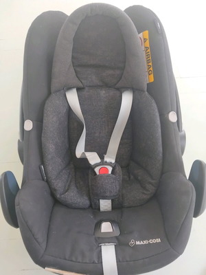 Maxi Cosi Rock baby car seat like new
