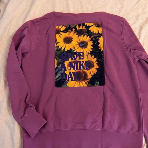 Nike hoodie purple size L like new