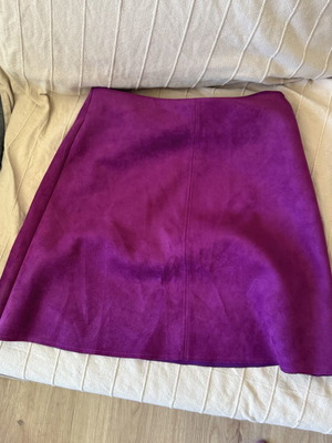 Zara suede skirt, pink purple, size S