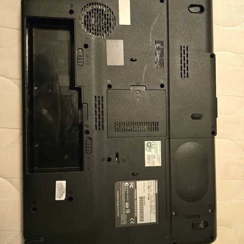 TOSHIBA Satellite L 355D 17" μεταχειρισμένο για ανταλλακτικά χωρίς πληκτρολόγιο δίσκο μνήμη φορτιστή