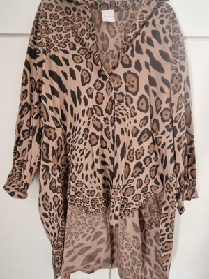 Women's leopard print shirt oversize, like new, black and brown