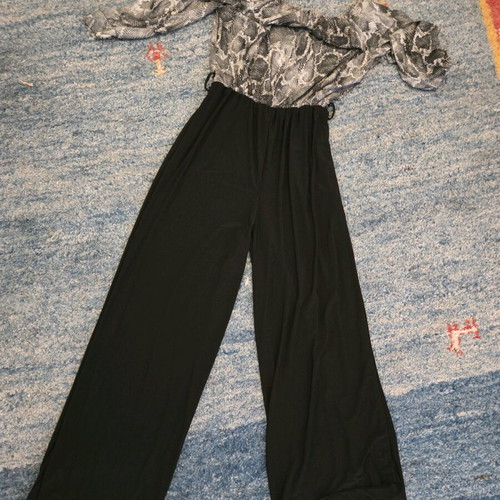 One-piece jumpsuit new, size XL, black and gray