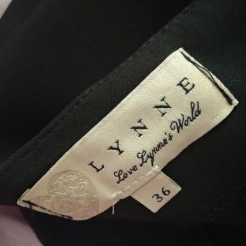 Lynne skirt new, simple black knee-length, unworn