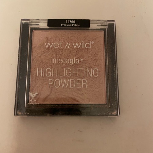 Wet n Wild Megaglo Highlighter used