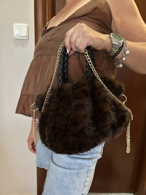 Small furry handbag with chain, black and brown
